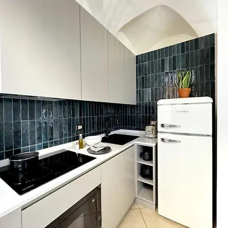 Apt 3-room Apartament *